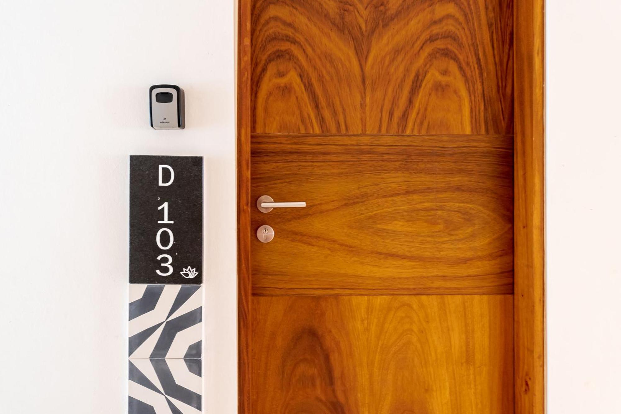 Park Lagunas Apartment